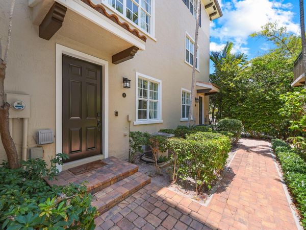 72 SE 6th Avenue, Unit H, Delray Beach, FL 33483