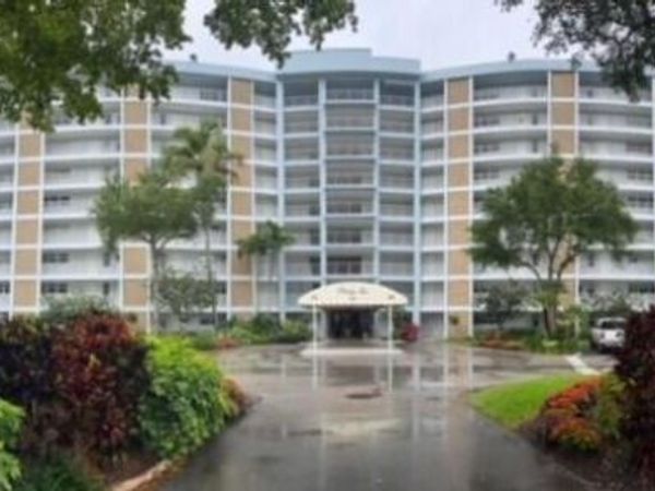 3010 N Course Drive, Unit 312, Pompano Beach, FL 33069