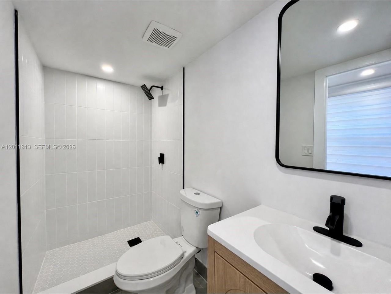 2370 NW 96th St, Miami, FL 33147 Photo
