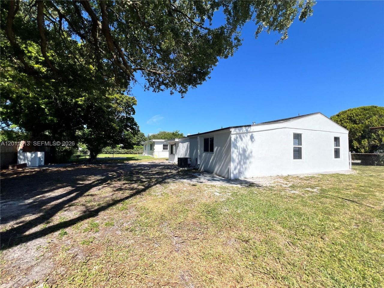 2370 NW 96th St, Miami, FL 33147 Photo