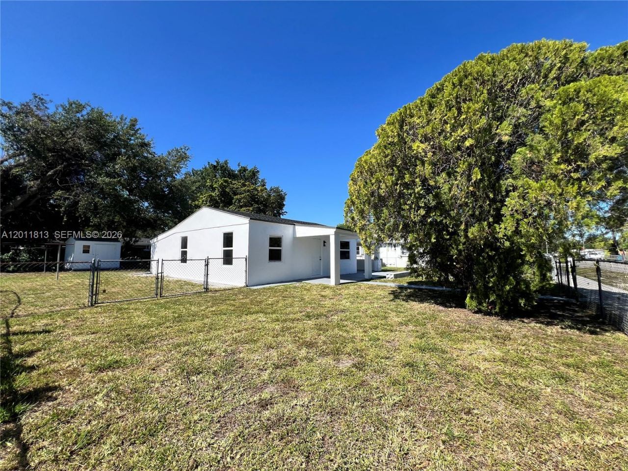 2370 NW 96th St, Miami, FL 33147 Photo