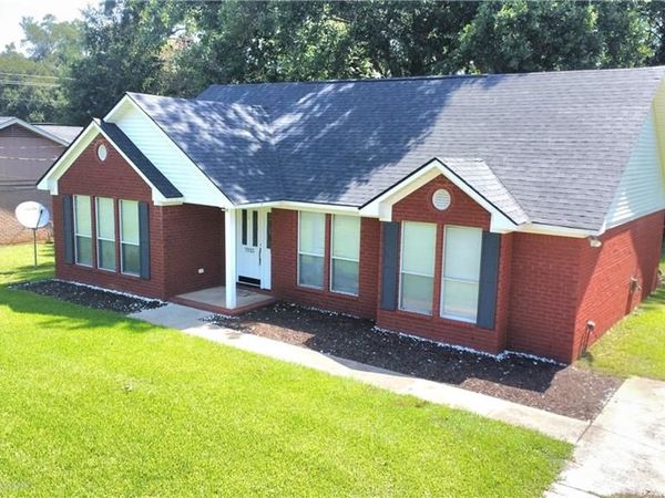 7033 Pecan Grove Avenue, Theodore, AL 36582