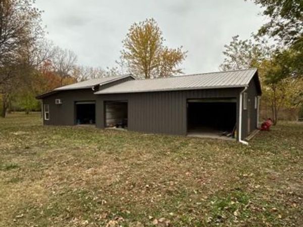 10198 S Old Route 66 , Litchfield, IL 62056