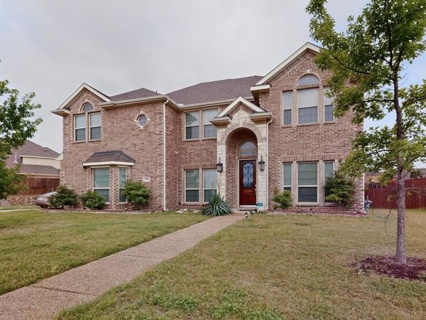 908 Heath Creek Drive, DeSoto, TX 75115