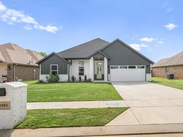 1883 Meadowview, Canton, TX 75103