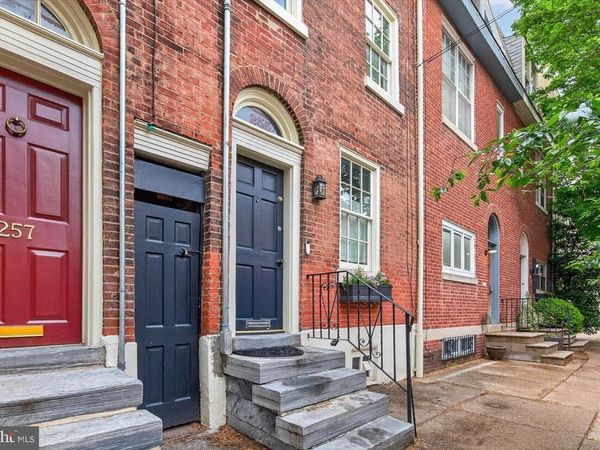 255 QUEEN STREET, PHILADELPHIA, PA 19147