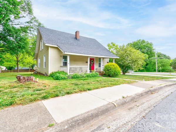 223 Waco Road , Kings Mountain, NC 28086