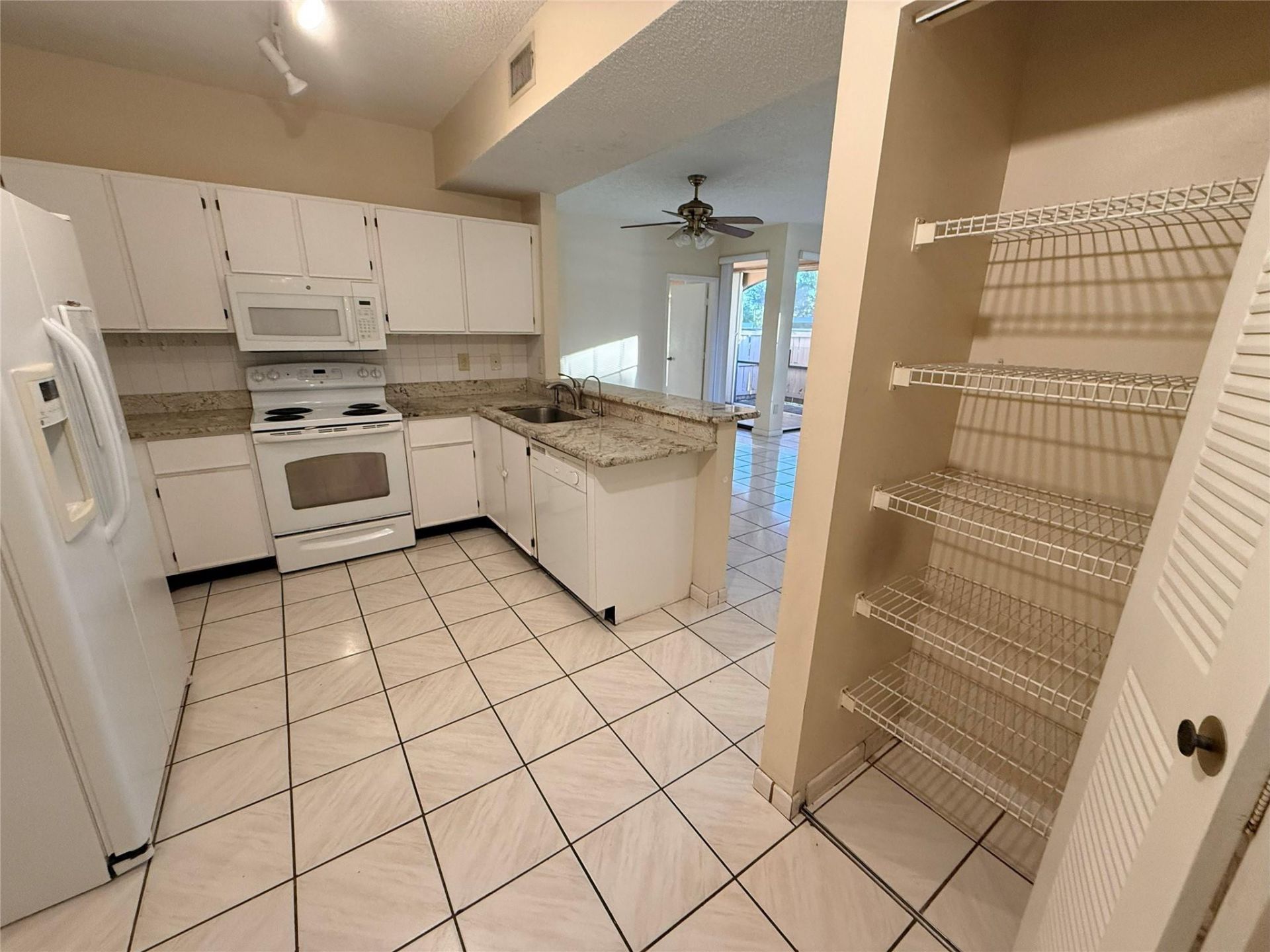 12060 NW 11th Street, Unit 12060, Pembroke Pines, FL 33026 Photo