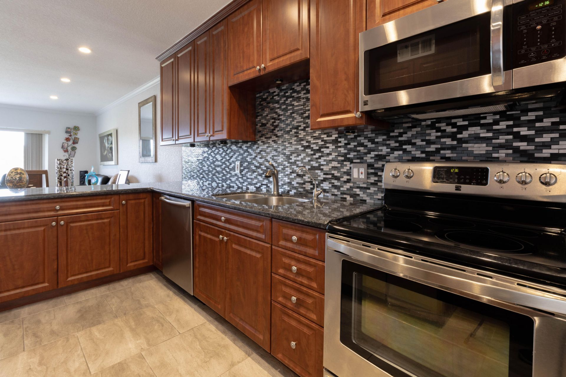 7885 NW 5th Court, Unit 201, Margate, FL 33063 Photo