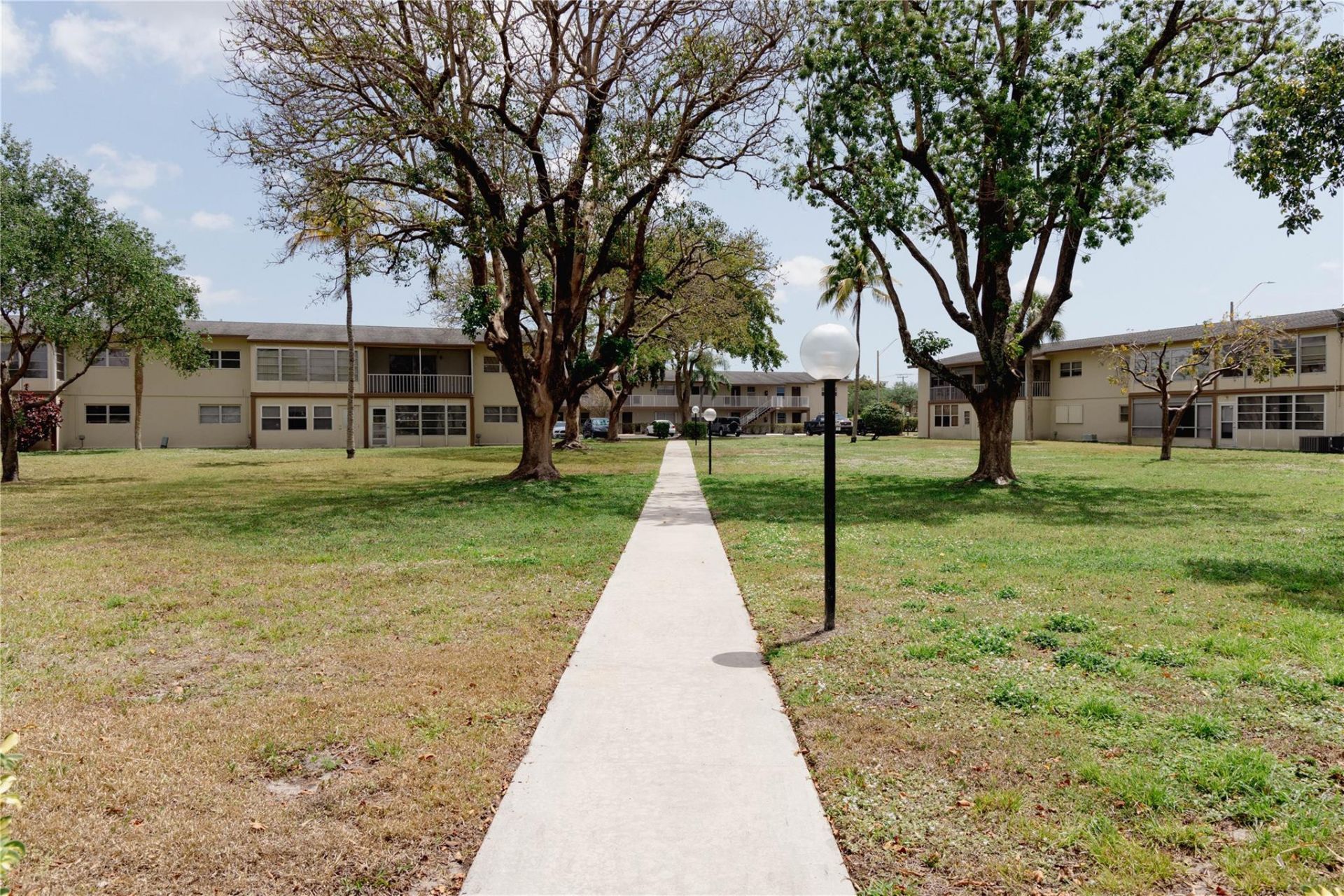 7885 NW 5th Court, Unit 201, Margate, FL 33063 Photo
