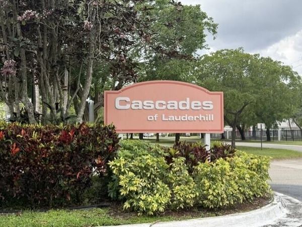 7720 NW 50th Street, Unit 107, Lauderhill, FL 33351