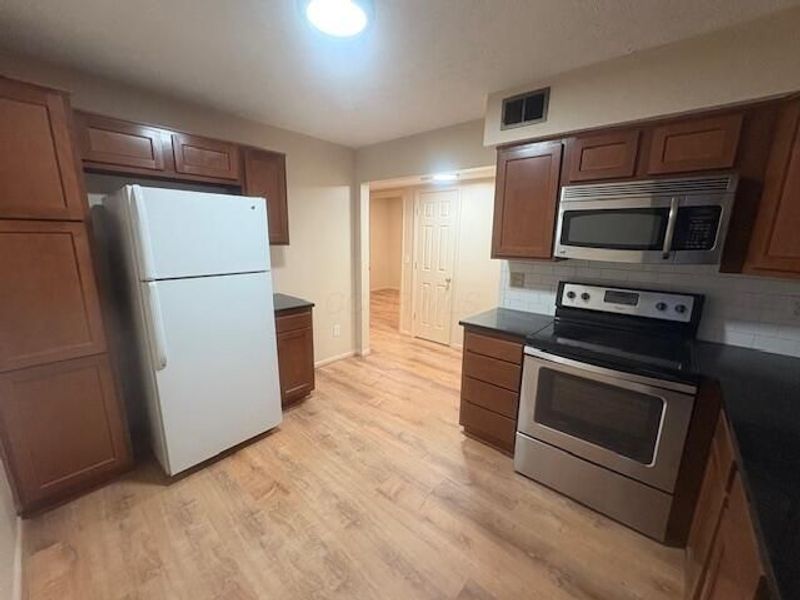 100 Chittenden Avenue, Columbus, OH 43201 Photo 18