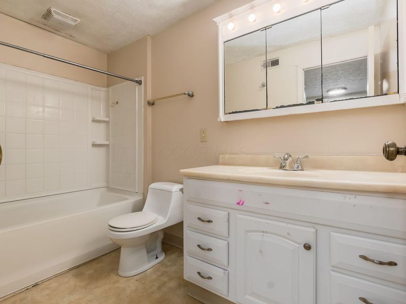 100 Chittenden Avenue, Columbus, OH 43201 Photo 41