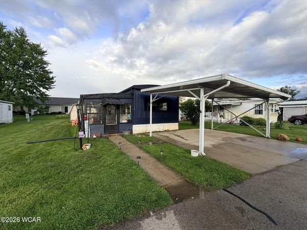 10 Summerplace Drive, Wapakoneta, OH 45895