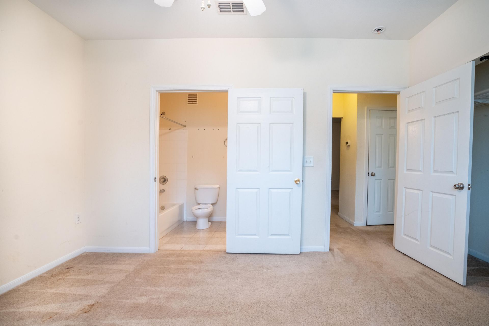 60 Fenwick Hall Alley Photo 18