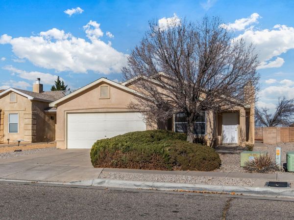 6139 Bisbee Place NW, Albuquerque, NM 87114