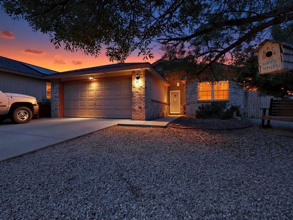 17 Milagro Court , Los Lunas, NM 87031