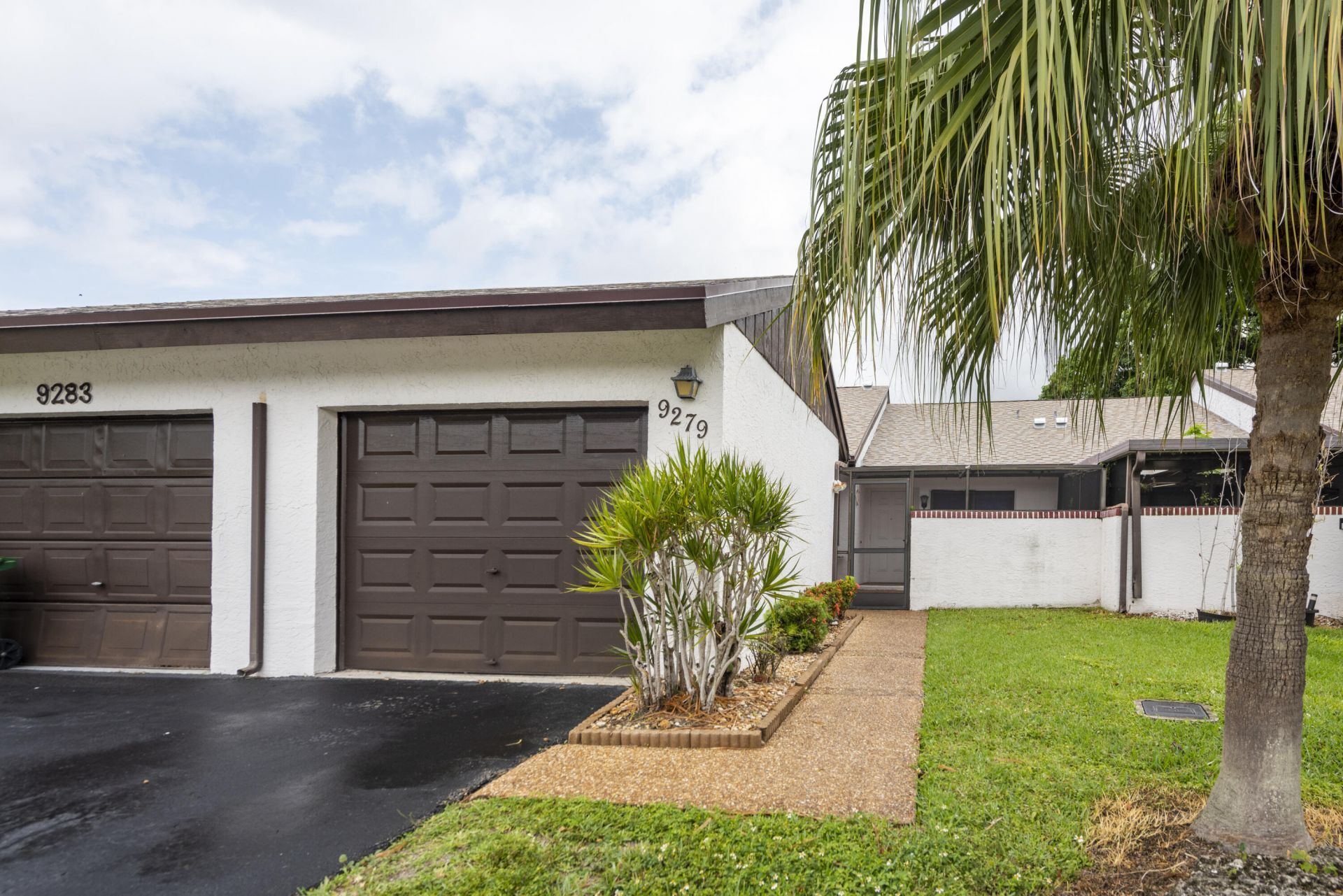 9279 Wedgewood Drive, Unit B20, Tamarac, FL 33321 Photo