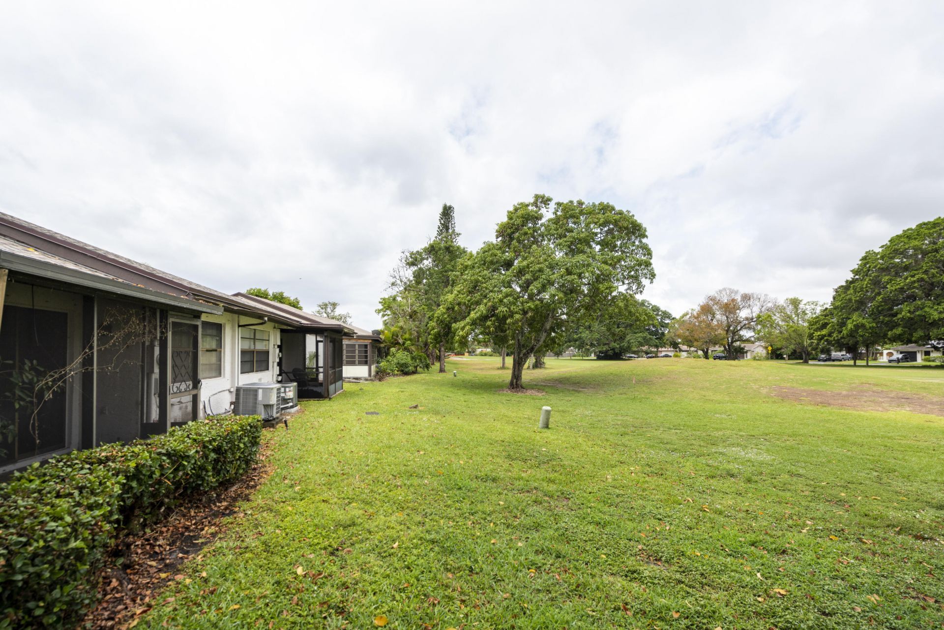 9279 Wedgewood Drive, Unit B20, Tamarac, FL 33321 Photo