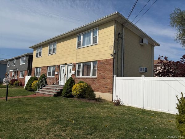 75 Farnum Boulevard, Franklin Square, NY 11010