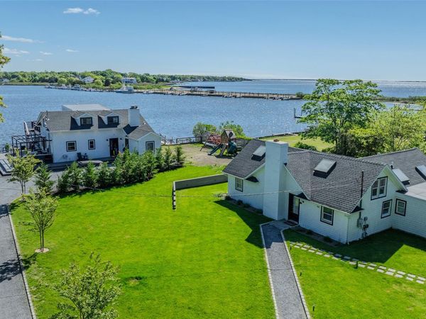 53 Old Neck Road S, Center Moriches, NY 11934