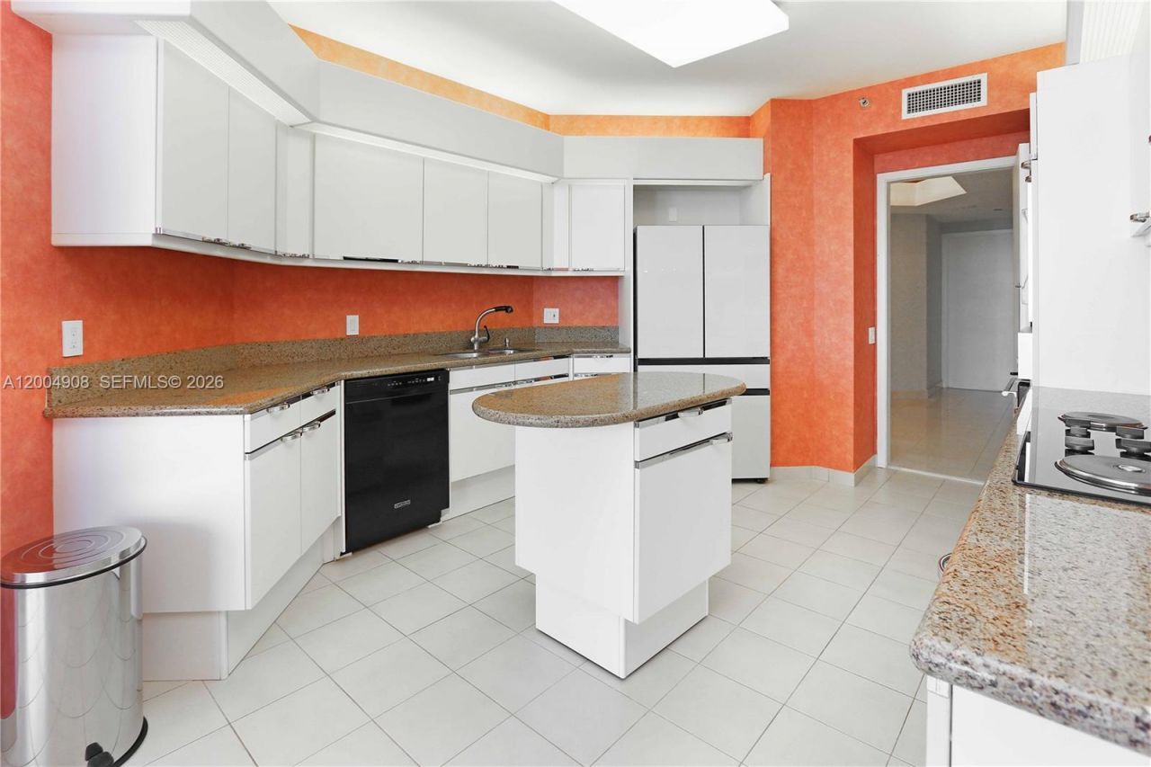 3802 NE 207th St, Unit 2604, Aventura, FL 33180 Photo