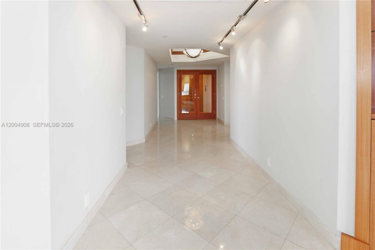 3802 NE 207th St, Unit 2604, Aventura, FL 33180 Photo