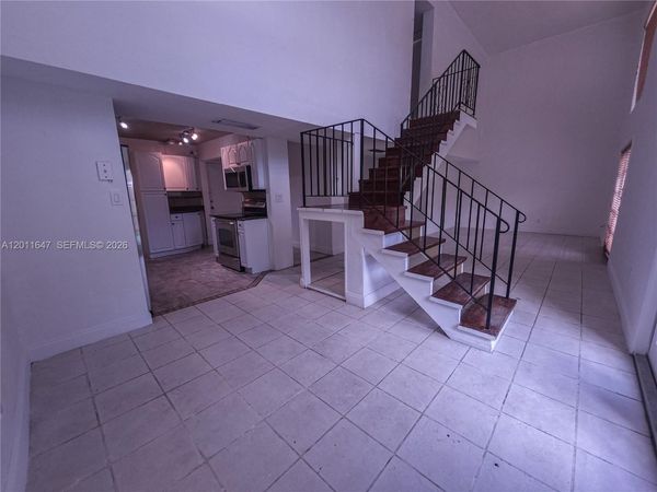 10907 N Kendall Dr, Unit 313, Miami, FL 33176