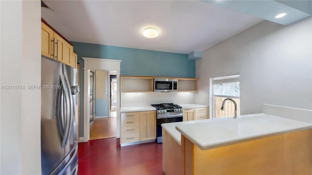 561 NW 53rd St, Miami, FL 33127 Photo