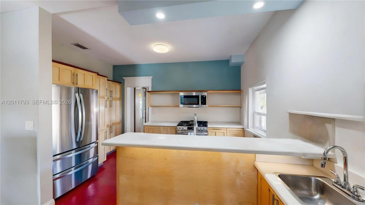 561 NW 53rd St, Miami, FL 33127 Photo