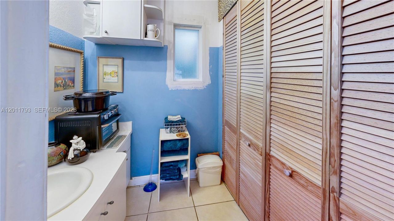 561 NW 53rd St, Miami, FL 33127 Photo