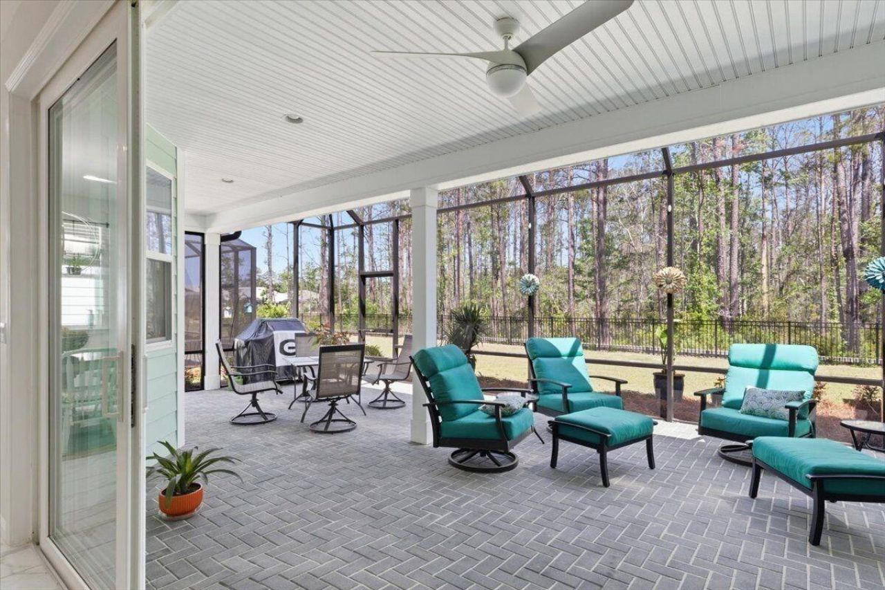 1123 Caribbean Soul Avenue Photo 28