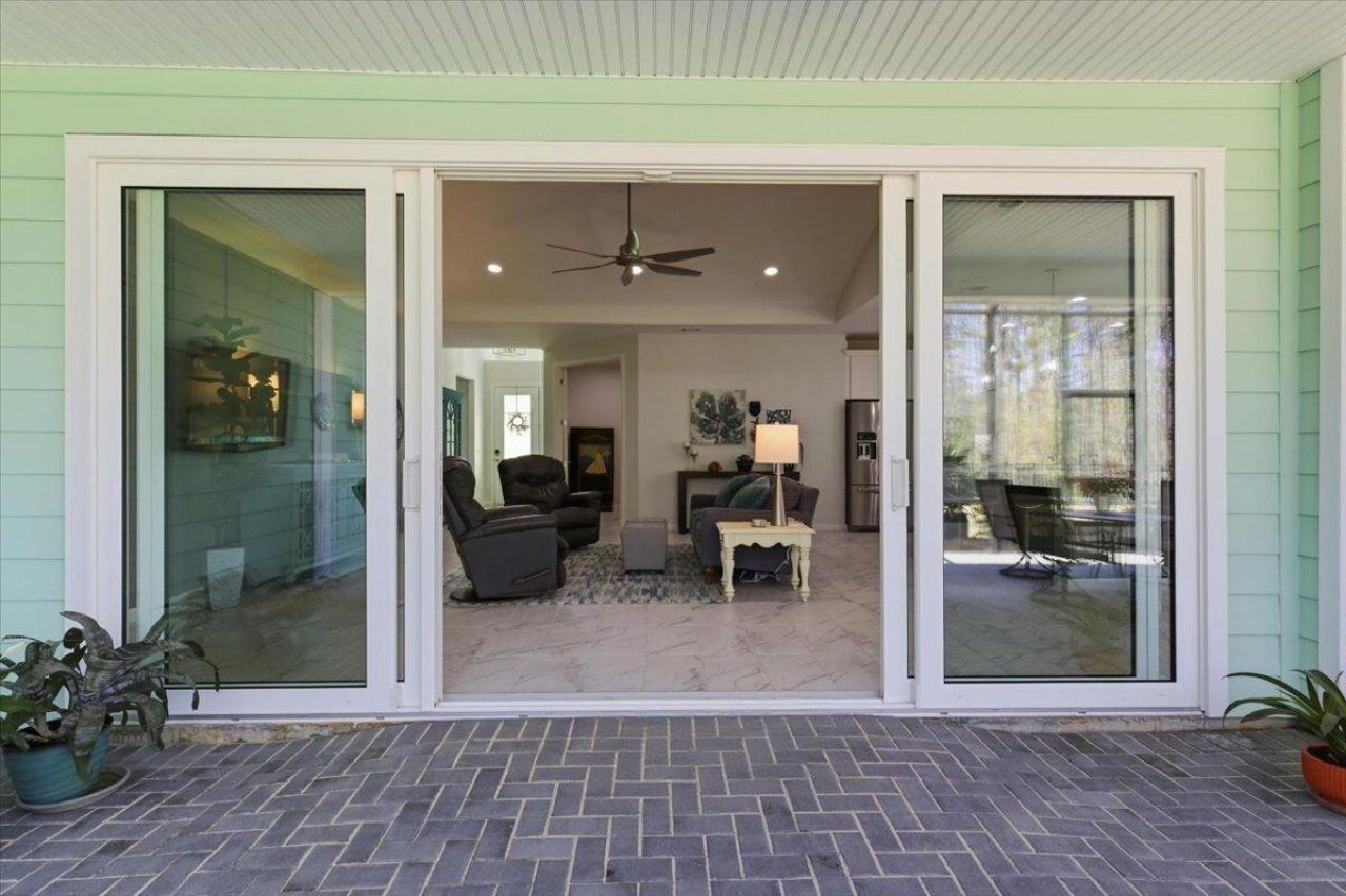 1123 Caribbean Soul Avenue Photo 31