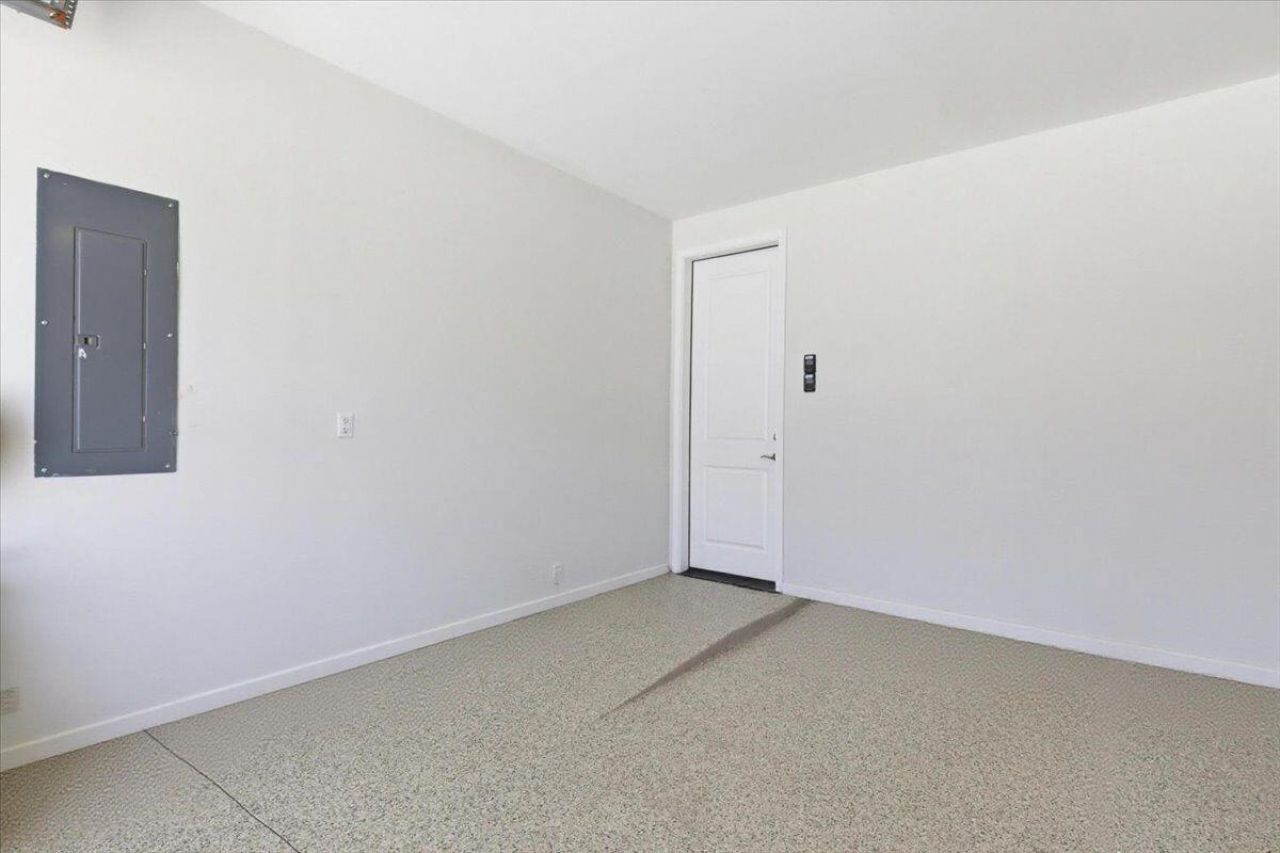 1123 Caribbean Soul Avenue Photo 34