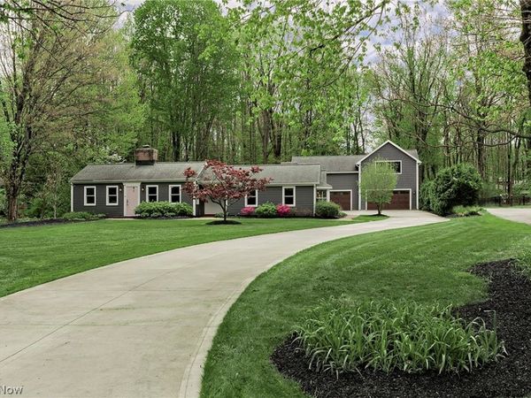 1 Deerfield Drive , Chagrin Falls, OH 44022