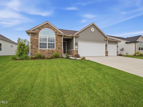1001 Plum Grove Lane, Toledo, OH 43615