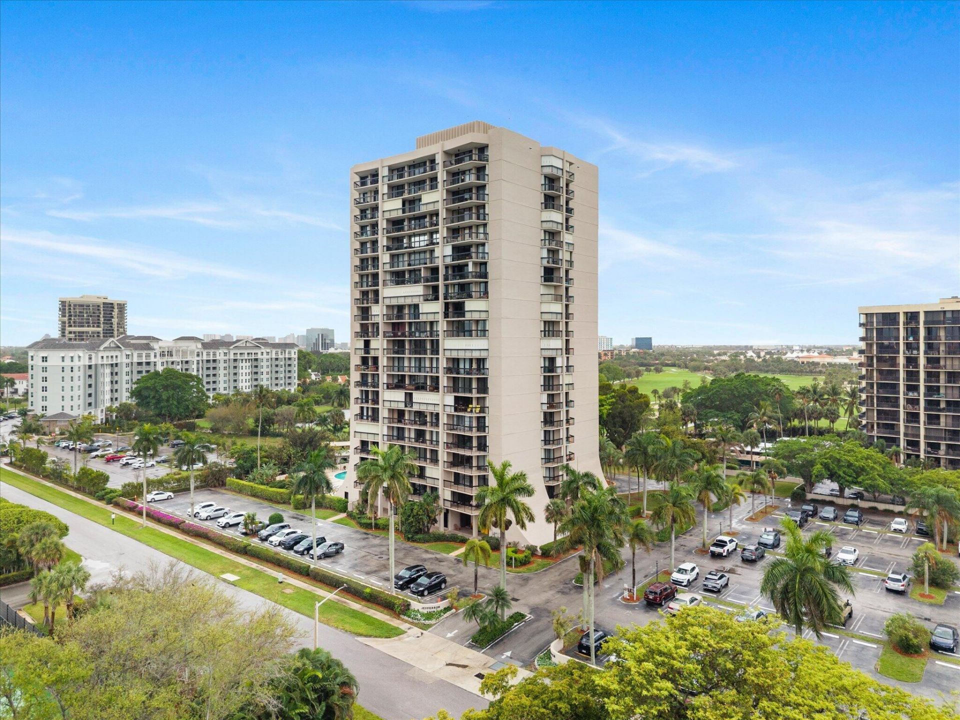 2425 Presidential Way, Unit 704, West Palm Beach, FL 33401 Photo