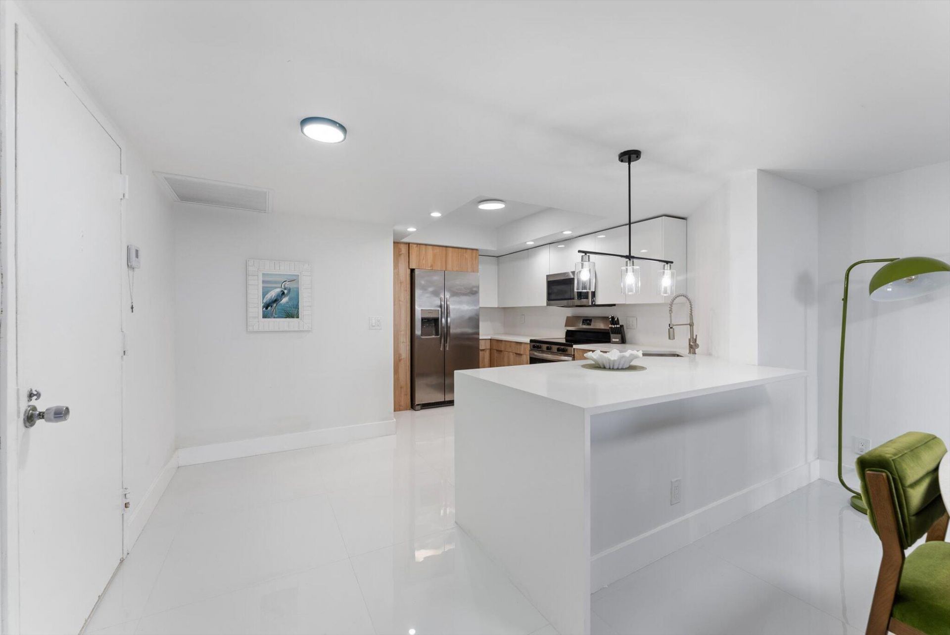 2425 Presidential Way, Unit 704, West Palm Beach, FL 33401 Photo