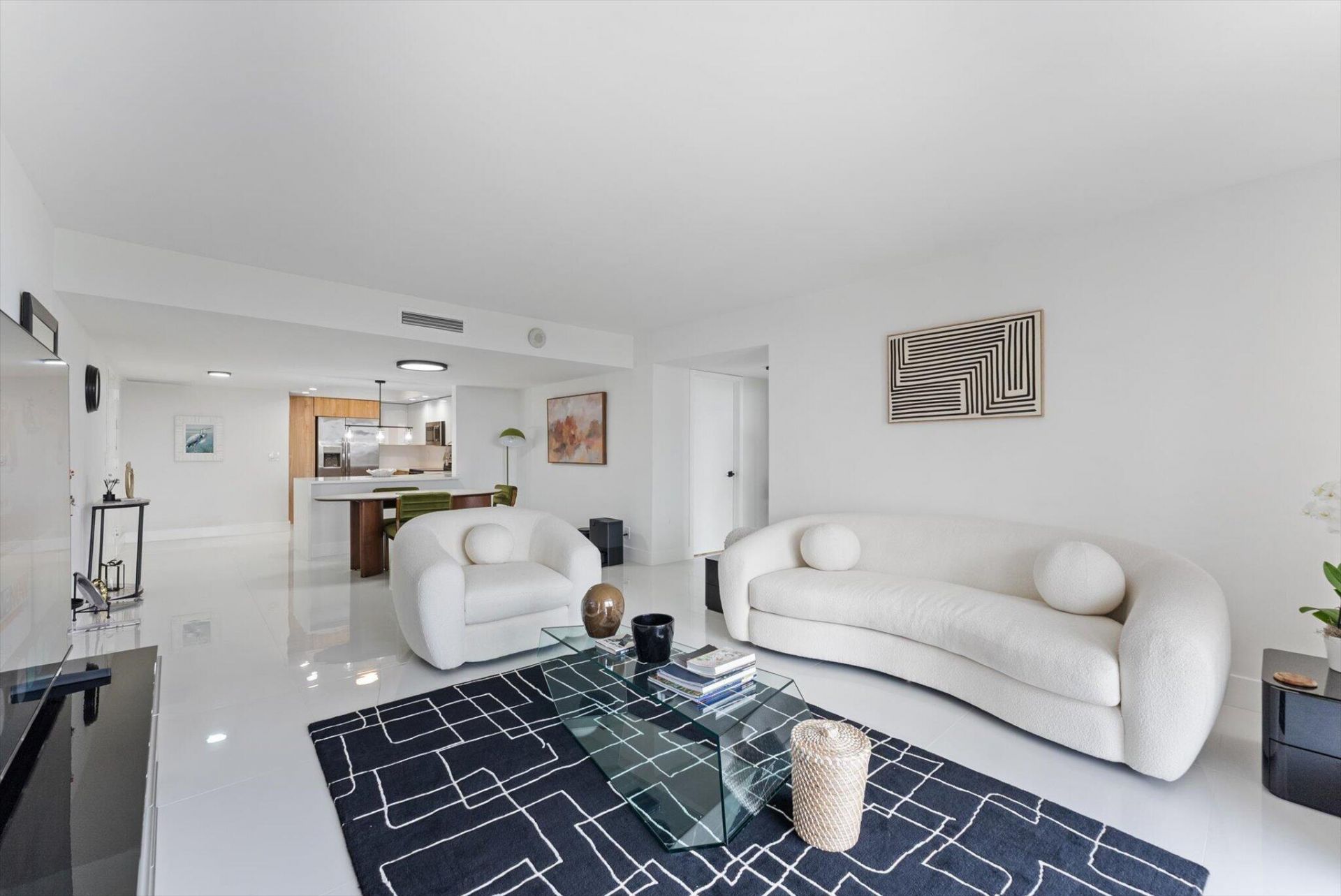 2425 Presidential Way, Unit 704, West Palm Beach, FL 33401 Photo