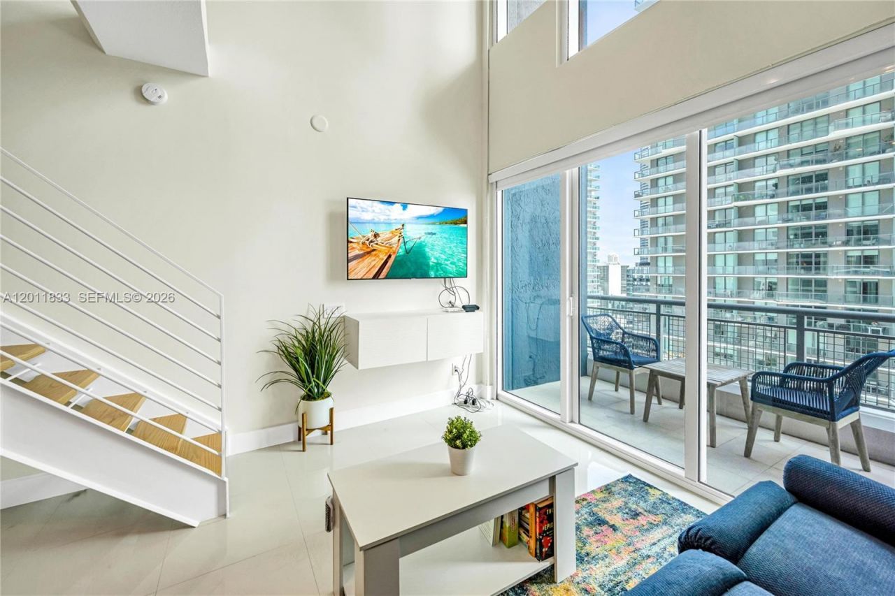 60 SW 13th St , Unit 2014, Miami, FL 33130 Photo