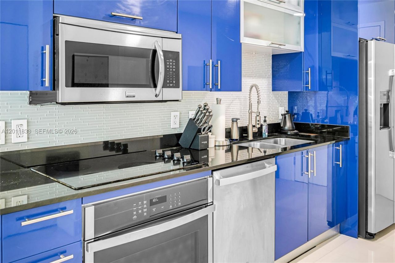 60 SW 13th St , Unit 2014, Miami, FL 33130 Photo