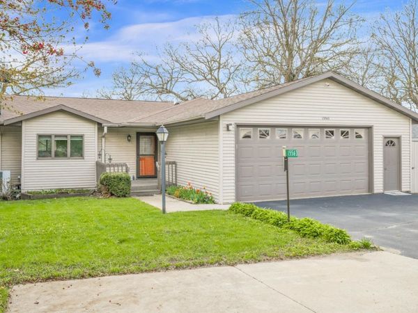 15563 250th Avenue , Spirit Lake, IA 51360