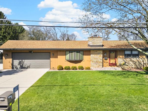 4812 S 16 St, Wilson, WI 53081