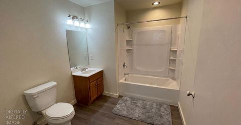 3924-3926 Ivy St, Sacramento, CA 95838 Photo