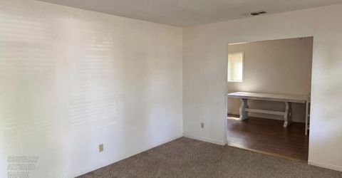 3924-3926 Ivy St, Sacramento, CA 95838 Photo