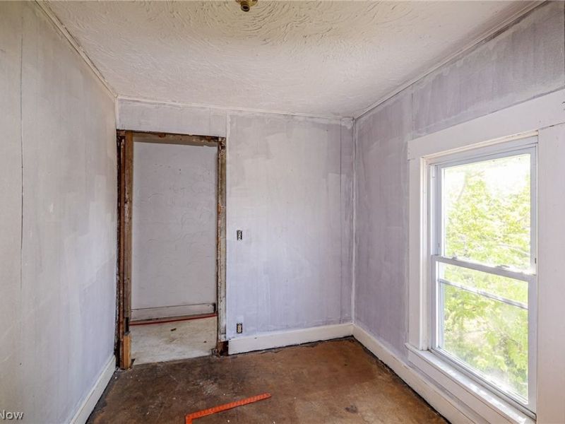 1107 W 2nd Street, Lorain, OH 44052 Photo 2