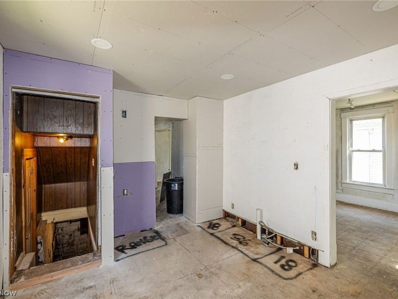 1107 W 2nd Street, Lorain, OH 44052 Photo 23