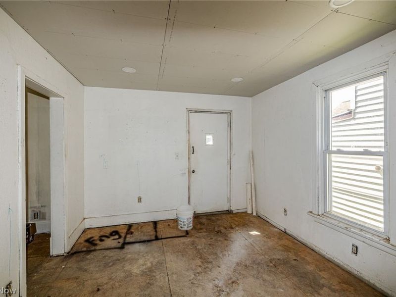1107 W 2nd Street, Lorain, OH 44052 Photo 25