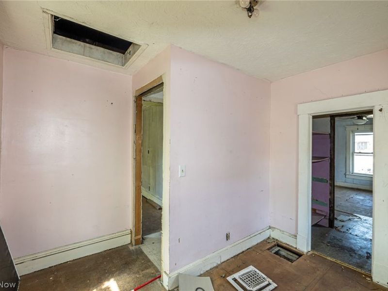 1107 W 2nd Street, Lorain, OH 44052 Photo 5