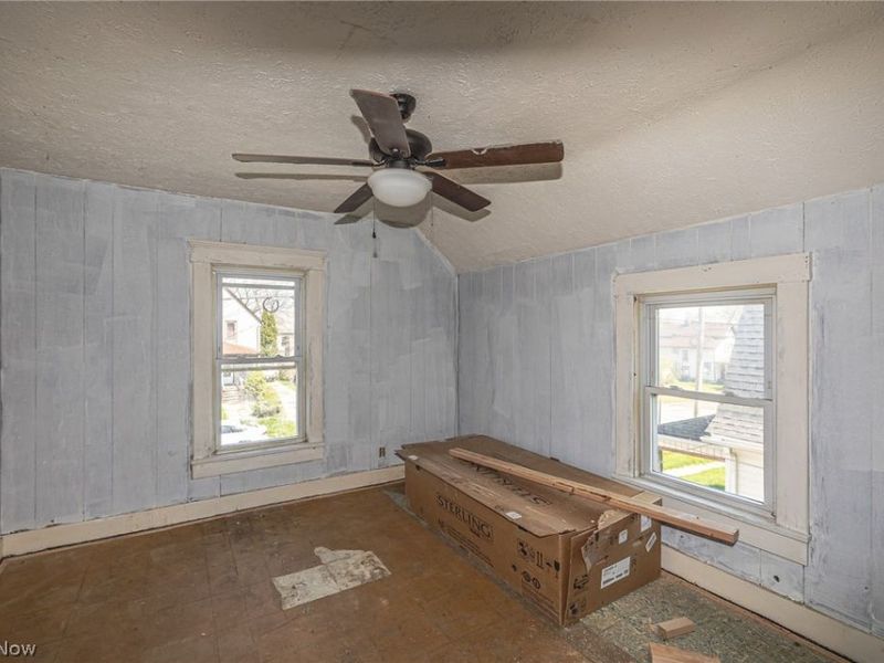 1107 W 2nd Street, Lorain, OH 44052 Photo 9